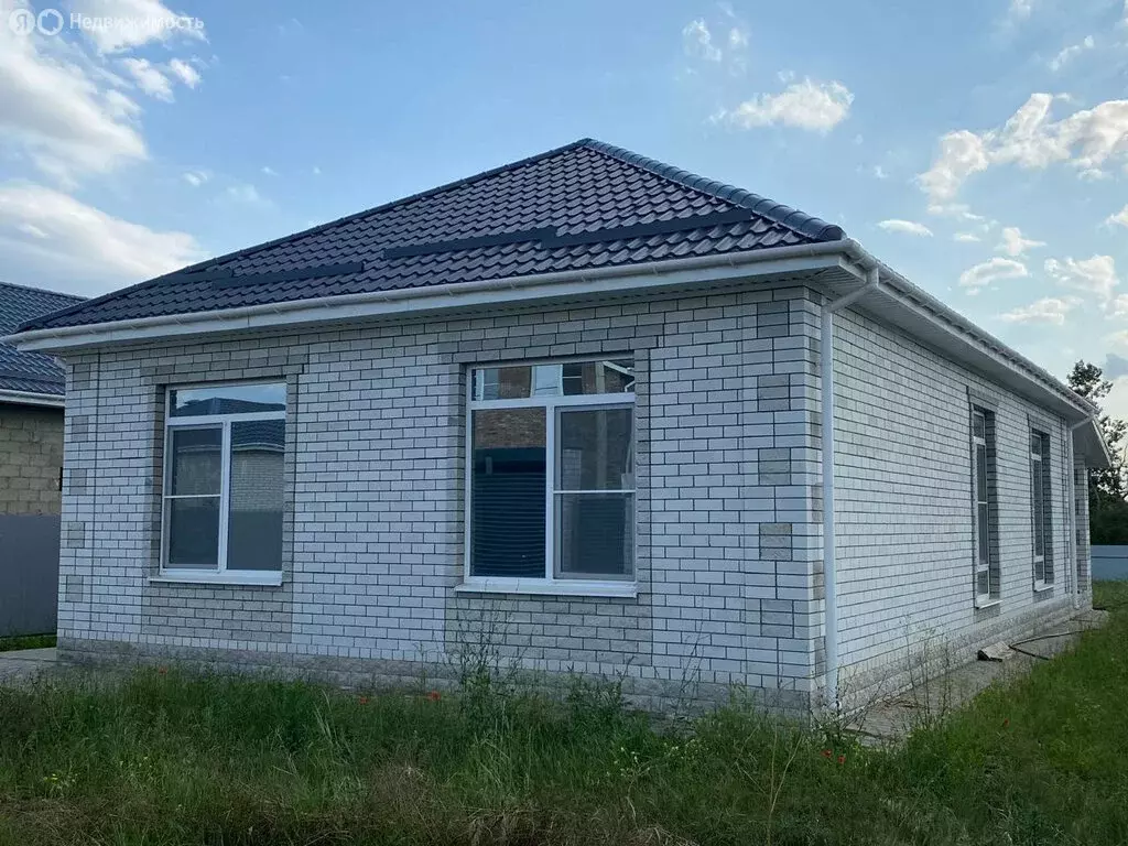 Дом в станица Гостагаевская, Цветочная улица (135 м) - Фото 0