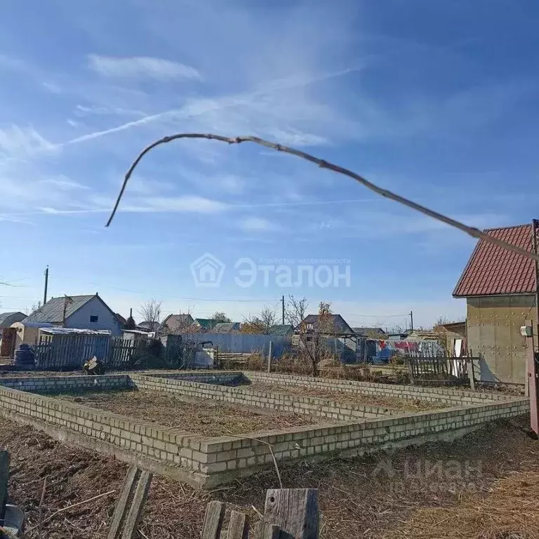 Участок в Волгоградская область, Волжский Цветущий сад СНТ, ул. ... - Фото 1