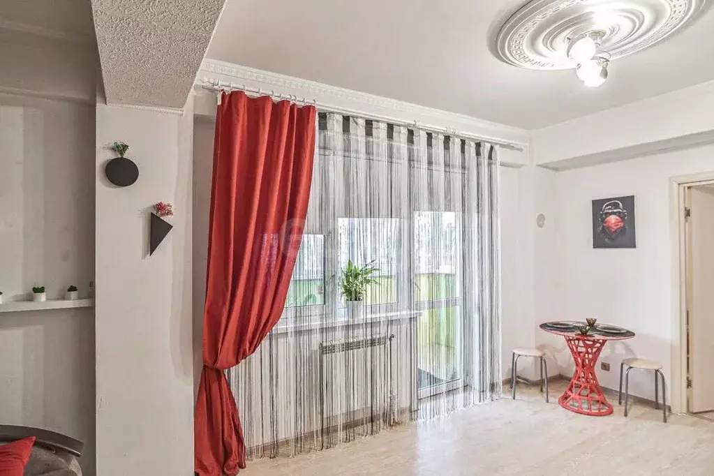 1-к кв. Сахалинская область, Южно-Сахалинск Комсомольская ул., 373 ... - Фото 1