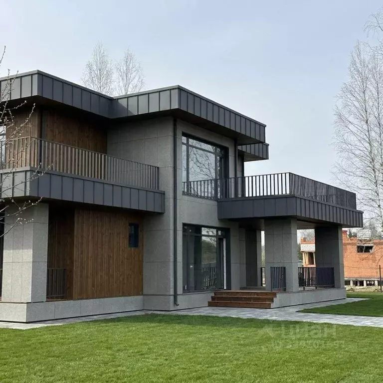 Коттедж, 256 м - Фото 1