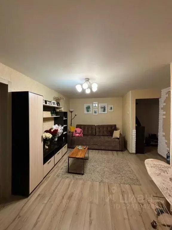 2-к кв. Московская область, Серпухов Российская ул., 38 (41.0 м) - Фото 1