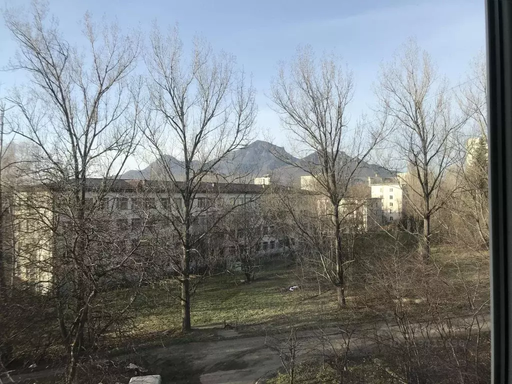 3-к кв. Ставропольский край, Пятигорск просп. Калинина, 2К3 (65.0 м) - Фото 0