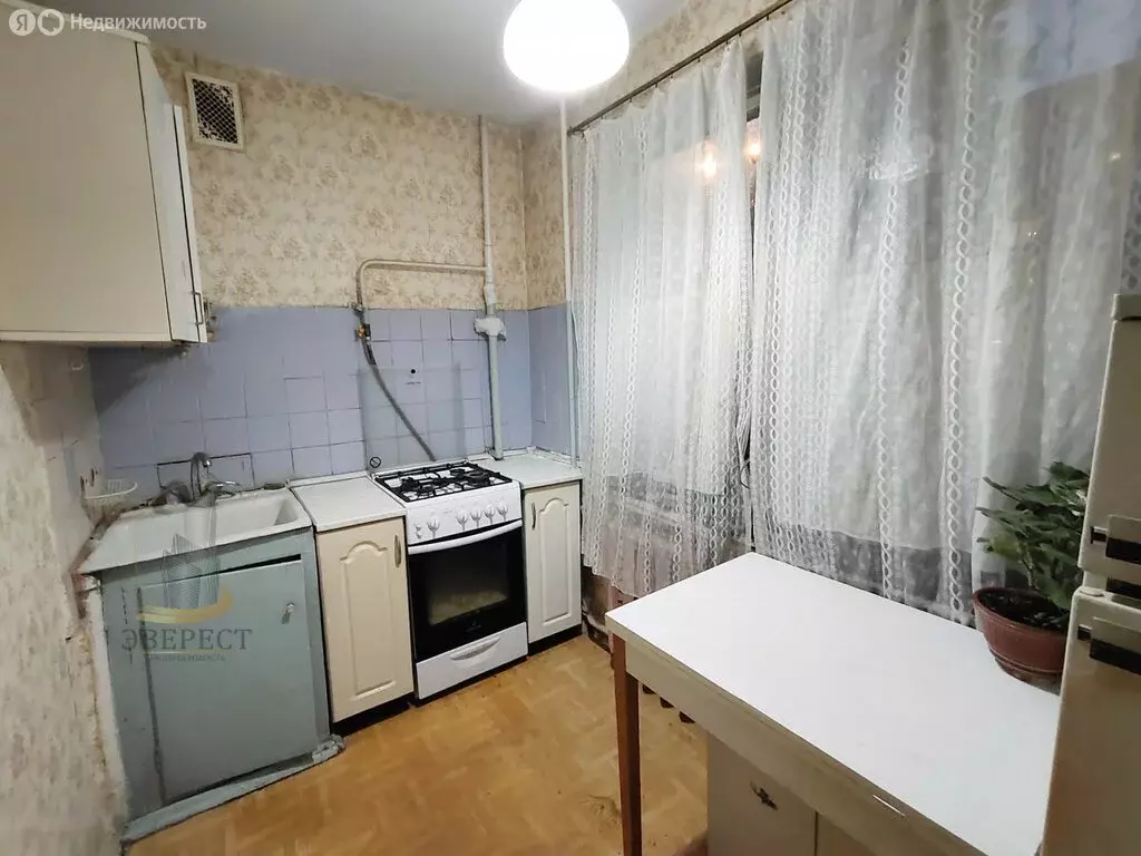 2-комнатная квартира: посёлок городского типа Монино, улица Маслова, 3 ... - Фото 0