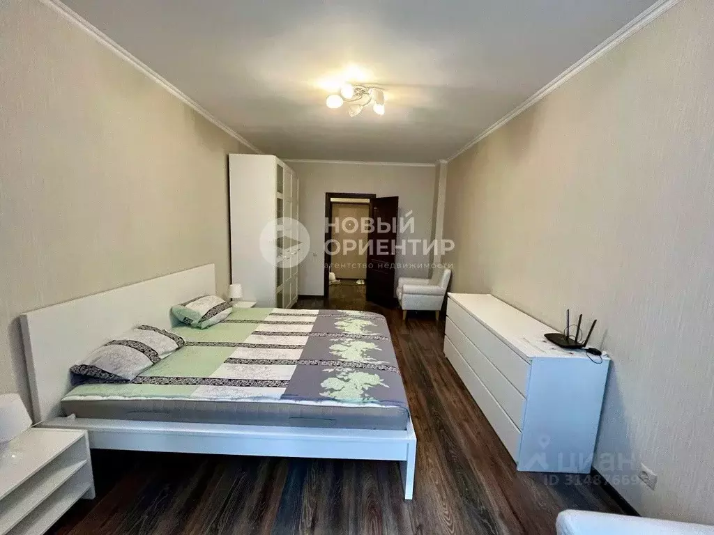 2-к кв. Свердловская область, Екатеринбург ул. Куйбышева, 21 (63.7 м) - Фото 1