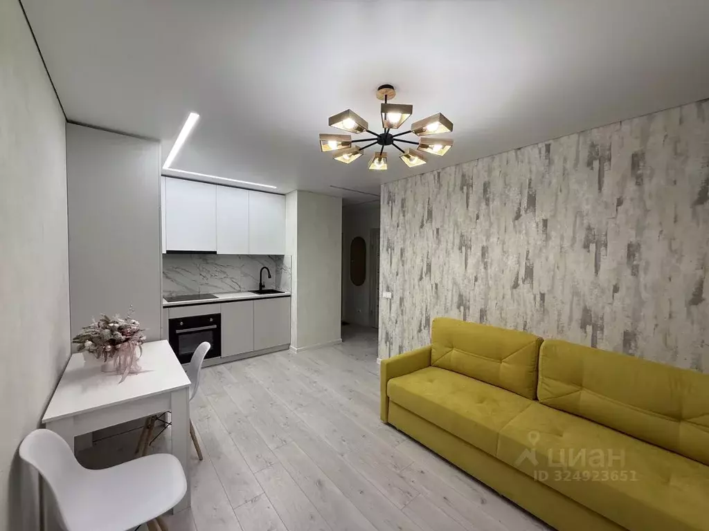 1-к кв. Удмуртия, Ижевск Камбарская ул., 94к3 (36.0 м) - Фото 1