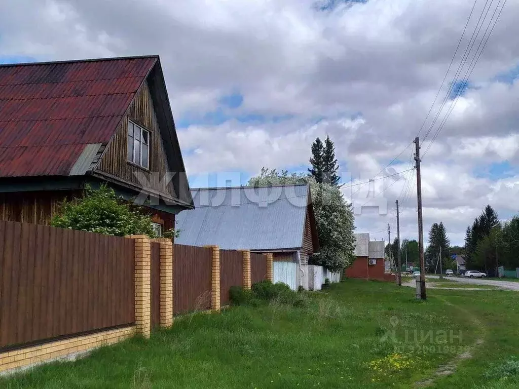Дом в Новосибирская область, Ордынский район, с. Спирино ул. Ленина ... - Фото 1