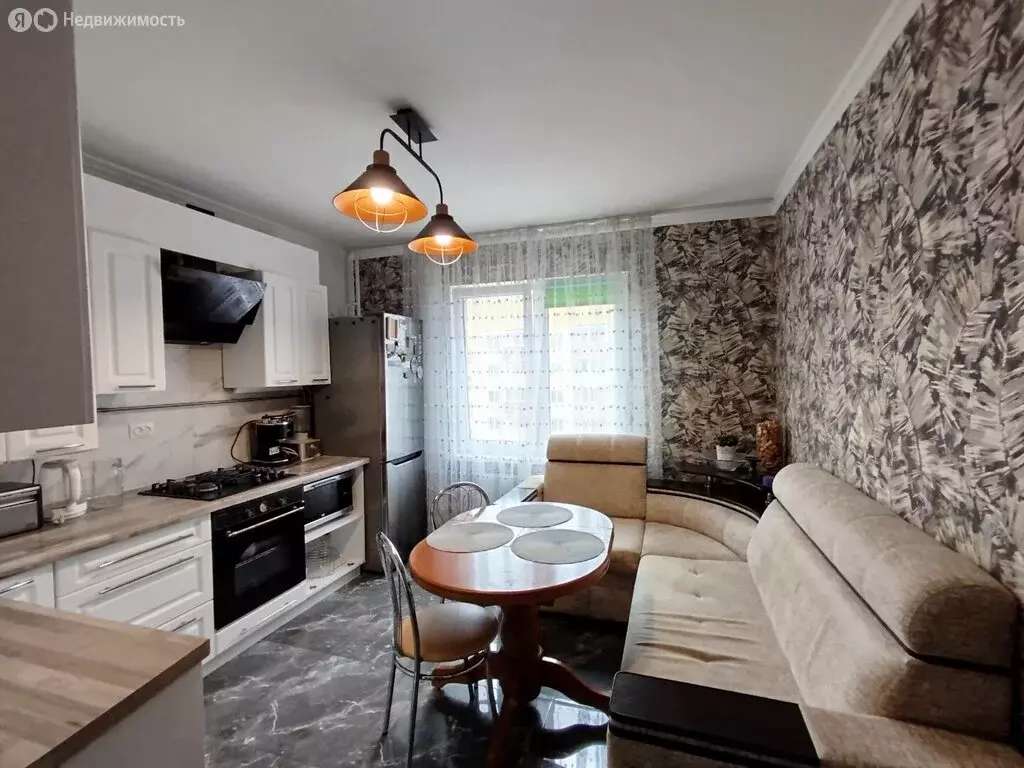 2-комнатная квартира: Калининград, улица Дзержинского, 168Г (76 м) - Фото 2