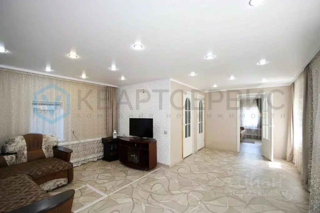 Дом в Омская область, Омск Ялтинская ул. (103 м) - Фото 1