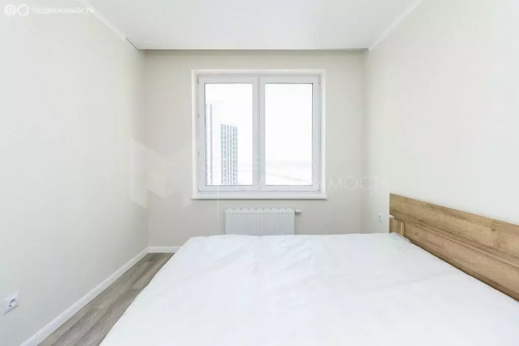 2-комнатная квартира: Тюмень, Краснооктябрьская улица, 8 (61 м) - Фото 1