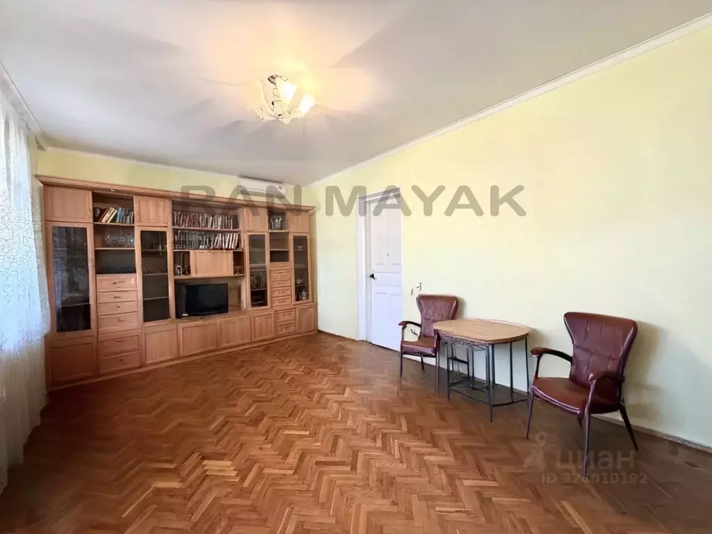 Дом в Адыгея, Майкоп Адыгейская ул., 116 (170 м) - Фото 2