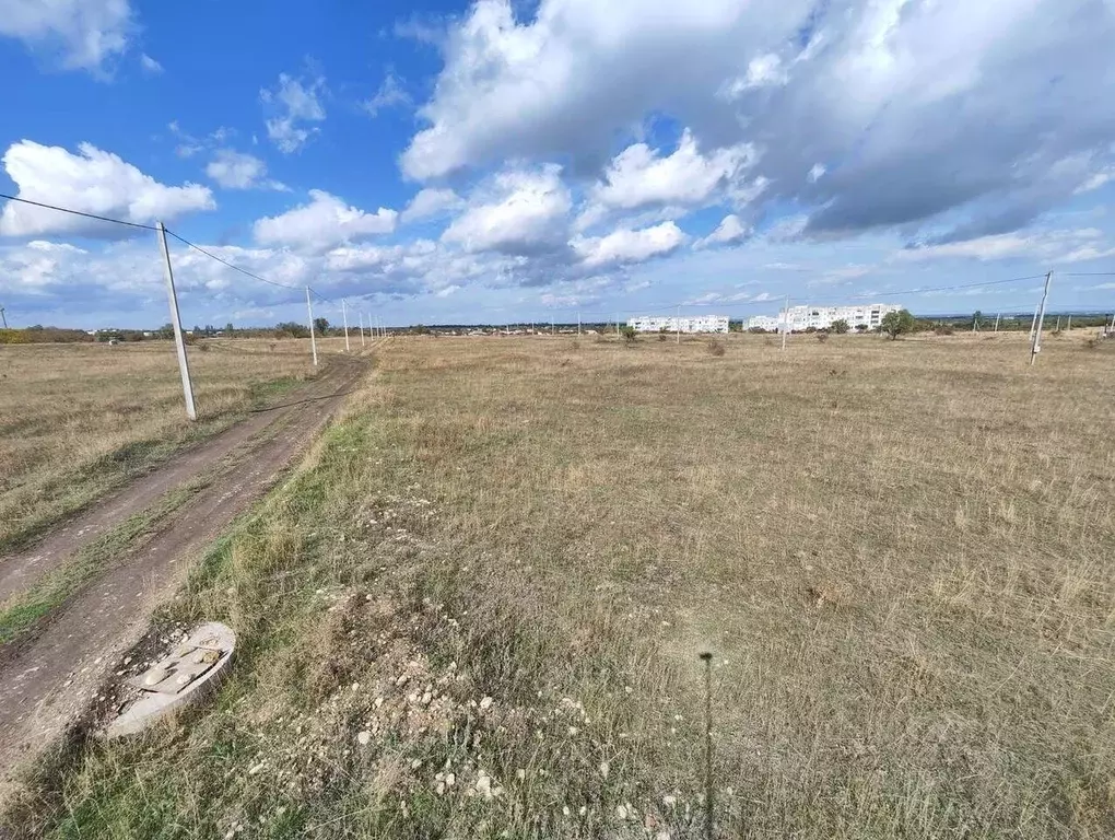 Участок в Крым, Кировский район, Первомайское с/пос, Заря СНТ ул. ... - Фото 1