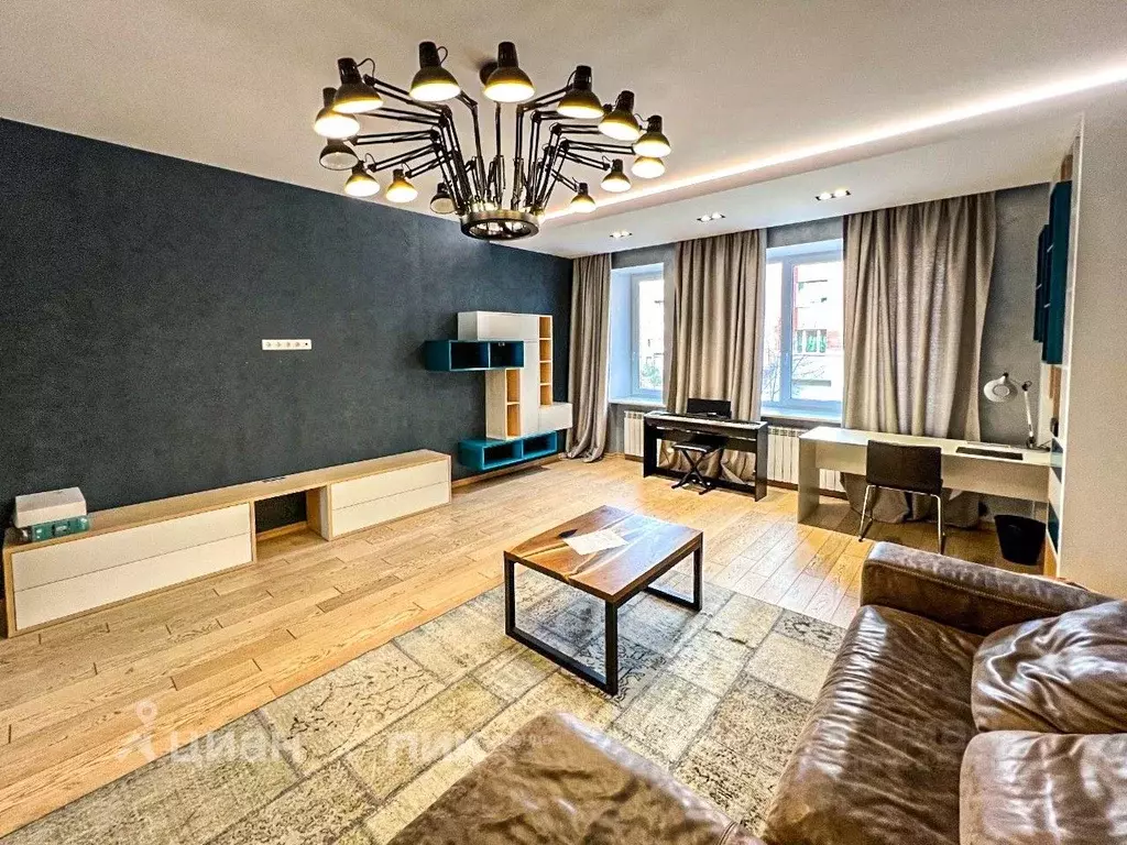 3-к кв. Санкт-Петербург ул. Композиторов, 10 (122.0 м) - Фото 1