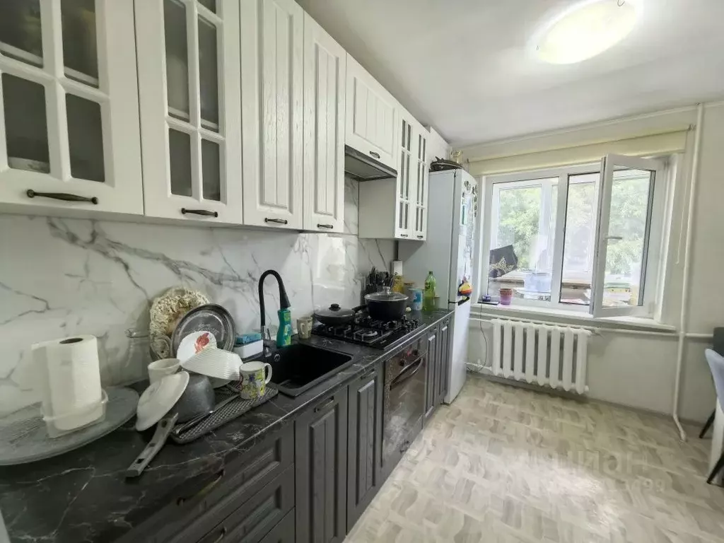 3-к кв. Омская область, Русская Поляна рп пер. Гагарина, 29 (61.5 м) - Фото 1