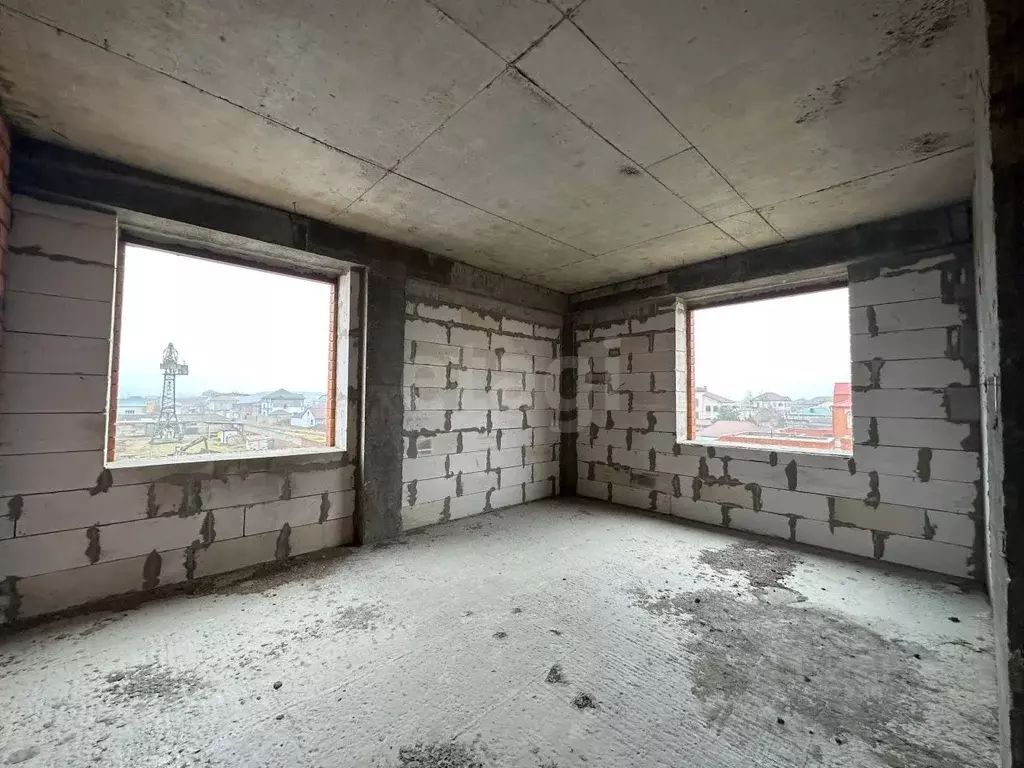 3-к кв. Дагестан, Каспийск ул. Байрамова, 7А (85.0 м) - Фото 2