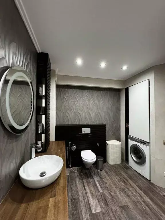 3-к кв. Саратовская область, Саратов ул. Имени И.В. Мичурина, 107 ... - Фото 0