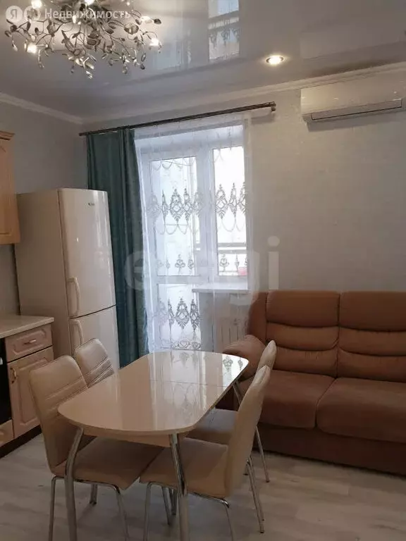 2-комнатная квартира: Омск, улица Красный Путь, 103к3 (55.6 м) - Фото 0