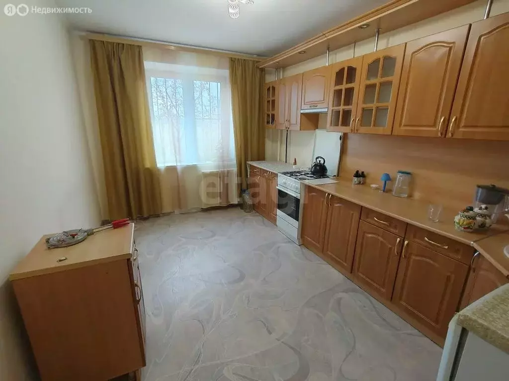 2-комнатная квартира: Шадринск, улица Свердлова, 122 (68.2 м) - Фото 1