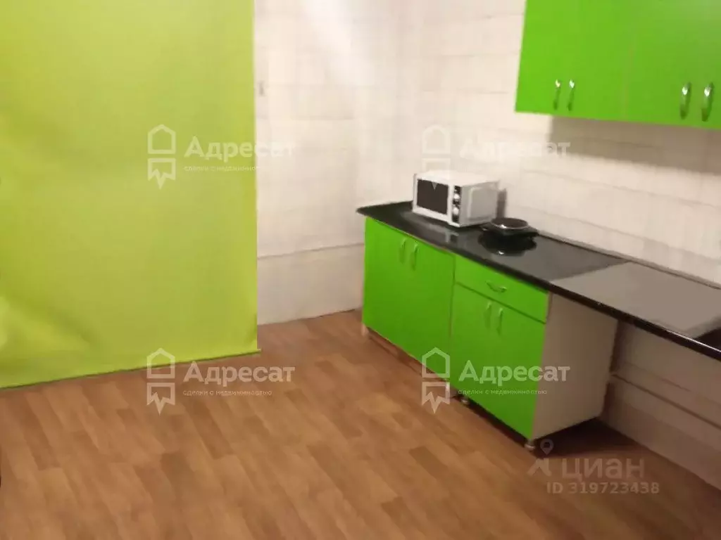 2-к кв. Волгоградская область, Волгоград ул. Хользунова, 18/3 (72.0 м) - Фото 0