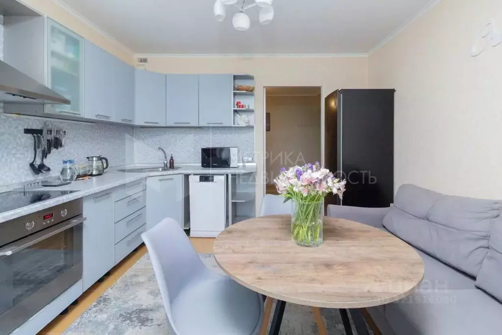 2-к кв. Тюменская область, Тюмень Инженерная ул., 66 (67.0 м) - Фото 1