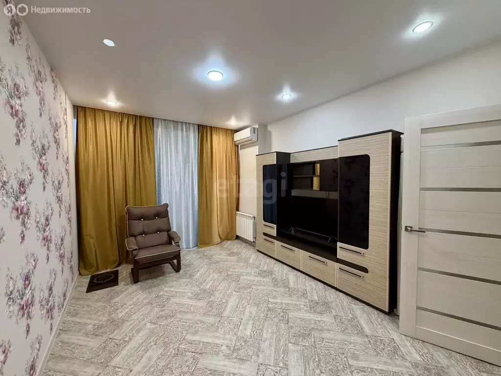 1-комнатная квартира: Севастополь, улица Челнокова, 17к2Б (39.3 м) - Фото 2