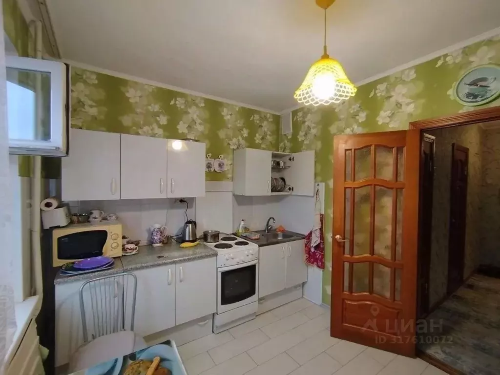 3-к кв. Белгородская область, Старый Оскол Весенний мкр, 3Б (70.0 м) - Фото 0