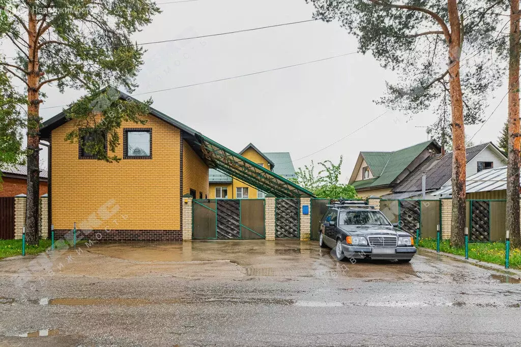 Дом в Санкт-Петербург, территория Горелово, Дачная улица, 135 (344 м) - Фото 0