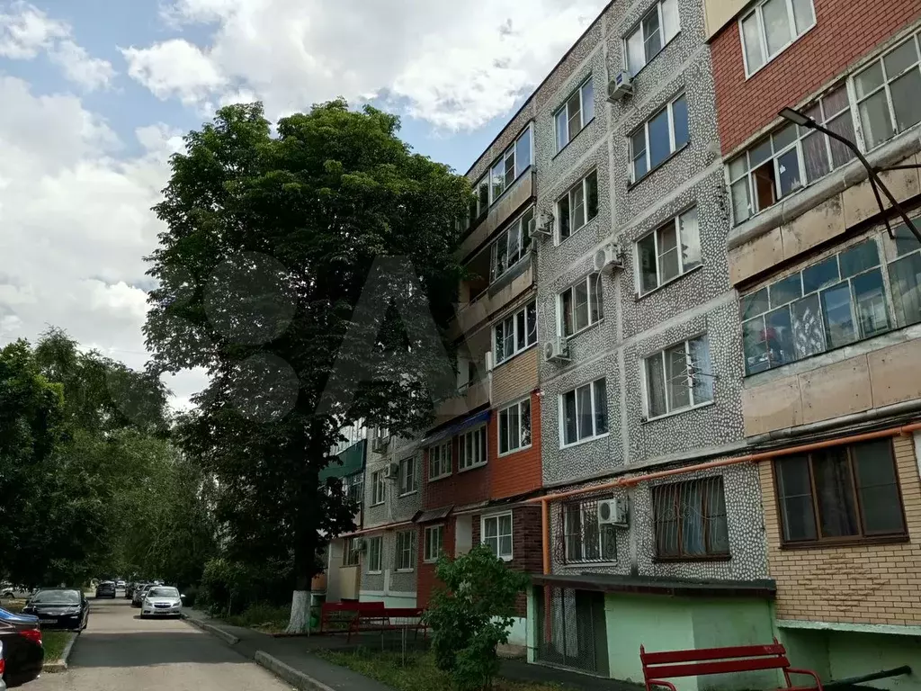 Доля в 2-к. квартире, 48,8 м, 5/5 эт. - Фото 1