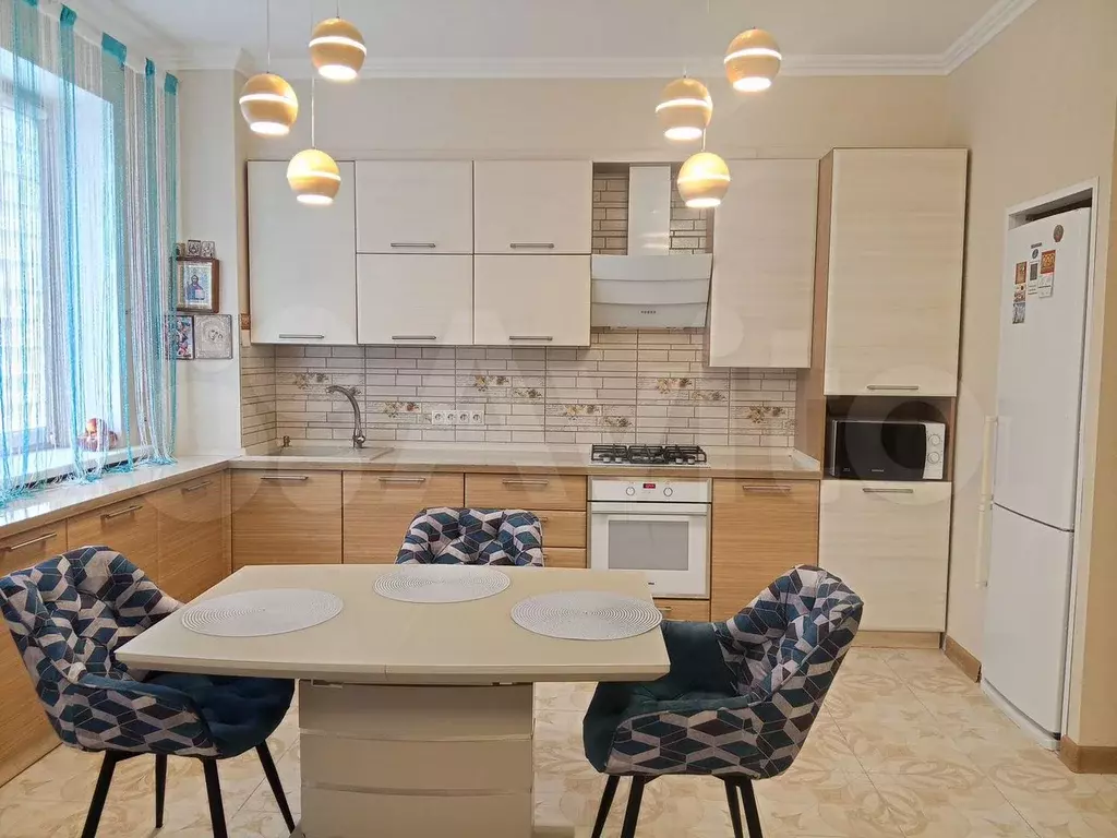 3-к. квартира, 80 м, 2/4 эт. - Фото 0