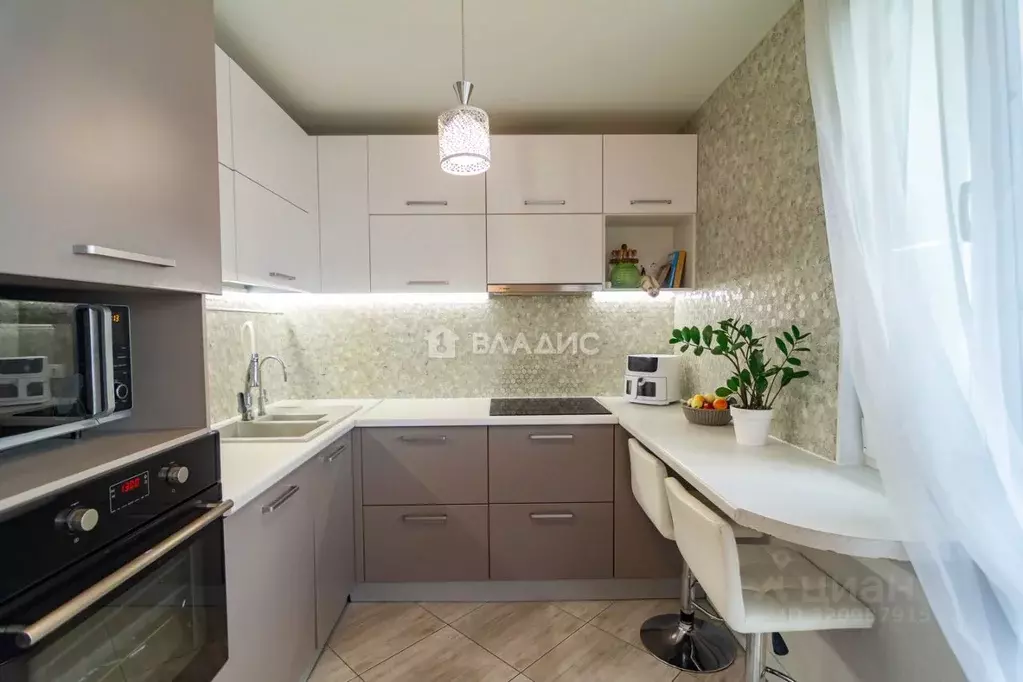 3-к кв. Карелия, Петрозаводск ул. Федосовой, 31 (67.6 м) - Фото 2