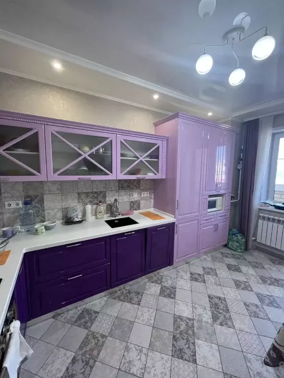 2-к кв. Астраханская область, Астрахань Бакинская ул., 92 (70.0 м) - Фото 1