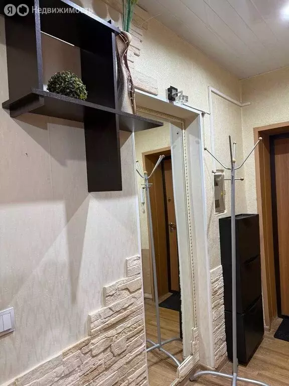 2-комнатная квартира: Нижний Новгород, улица Адмирала Нахимова, 8 ... - Фото 2