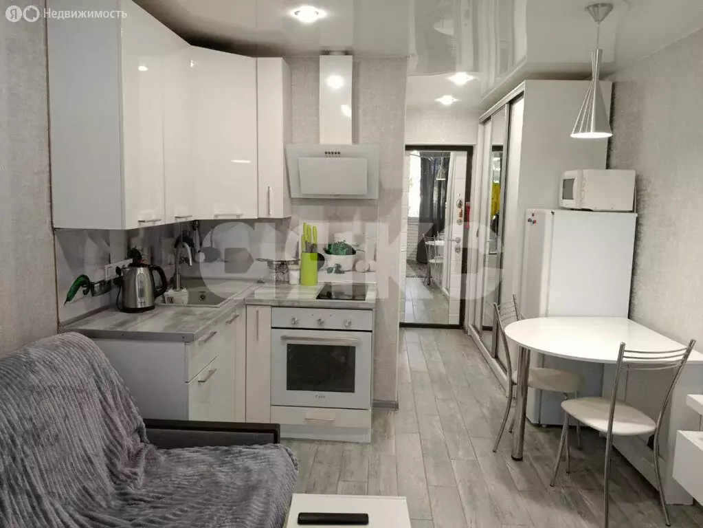 Квартира-студия: Сочи, микрорайон Бытха, улица Бытха, 40 (18 м) - Фото 0