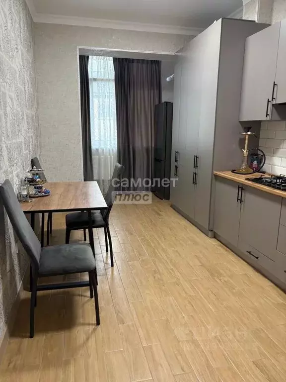 2-к кв. Кабардино-Балкария, Нальчик ул. Солнечная, 8к1 (50.0 м) - Фото 1