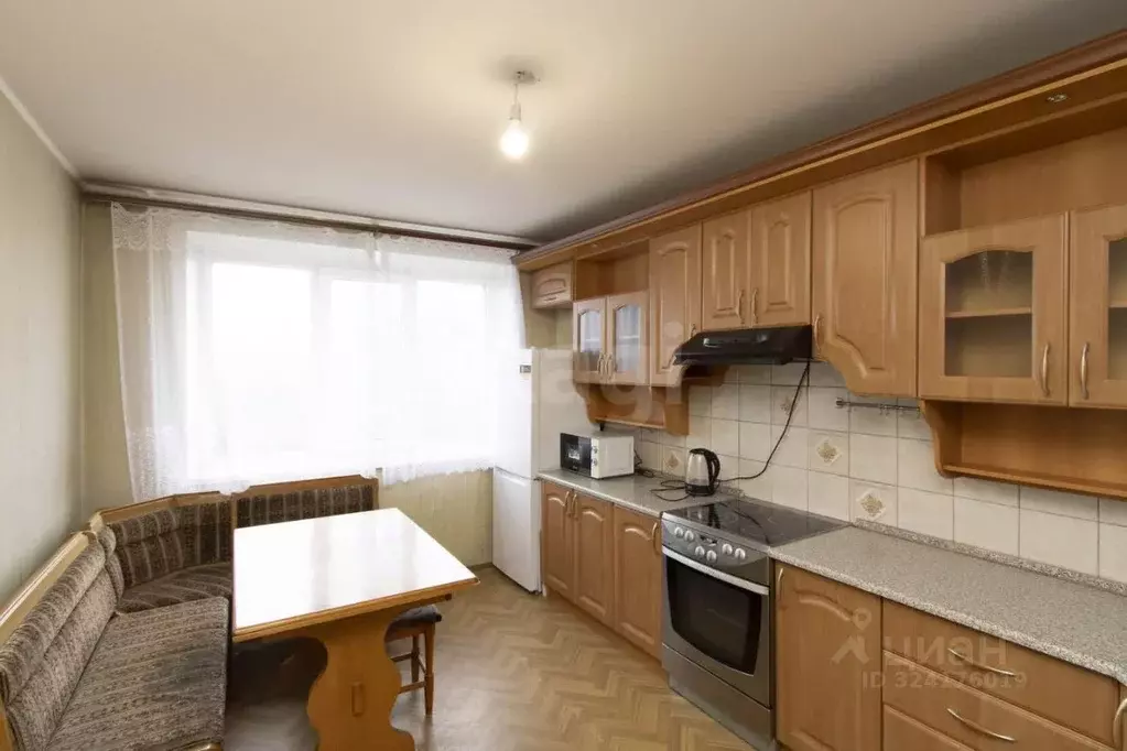 2-к кв. Тюменская область, Тюмень ул. 50 лет Октября, 30 (60.1 м) - Фото 1