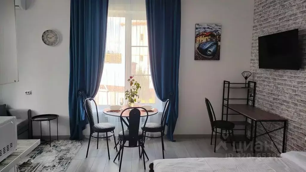 Студия Краснодарский край, Краснодар просп. Римский, 8 (30.0 м) - Фото 1