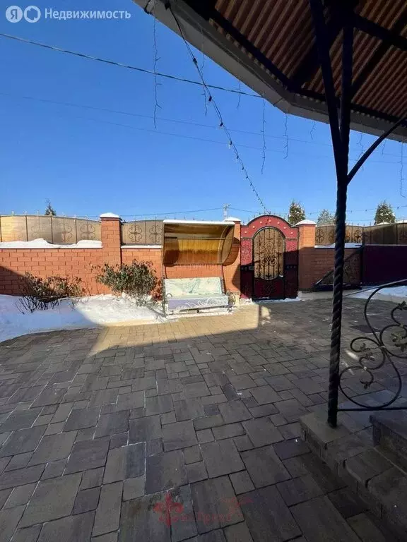 Дом в село Дальняя Игуменка, улица Металлистов (100 м) - Фото 2