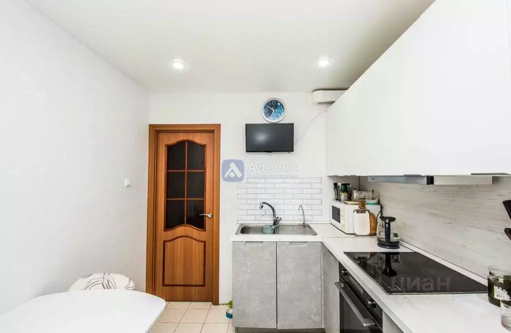 3-к кв. Тюменская область, Тюмень Заречный проезд, 10 (64.0 м) - Фото 2