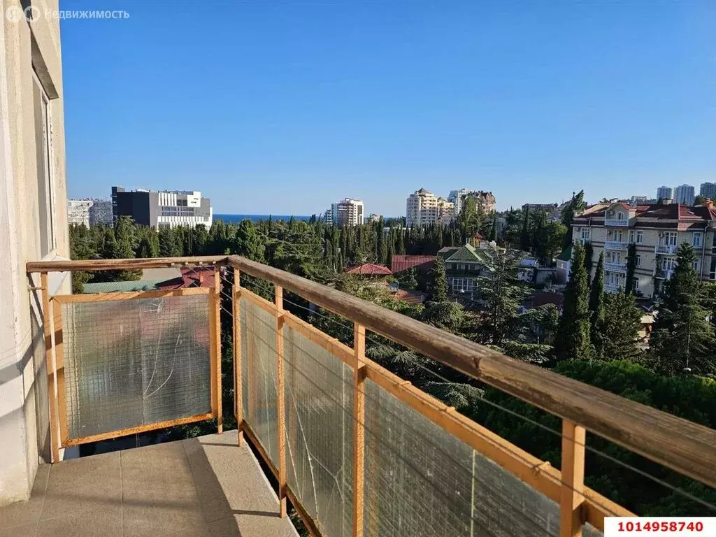 3-комнатная квартира: Алушта, Красноармейская улица, 5 (75 м) - Фото 1