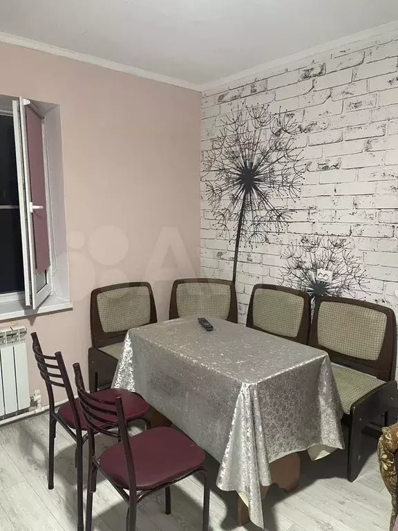 1-к. квартира, 60 м, 1/2 эт. - Фото 0
