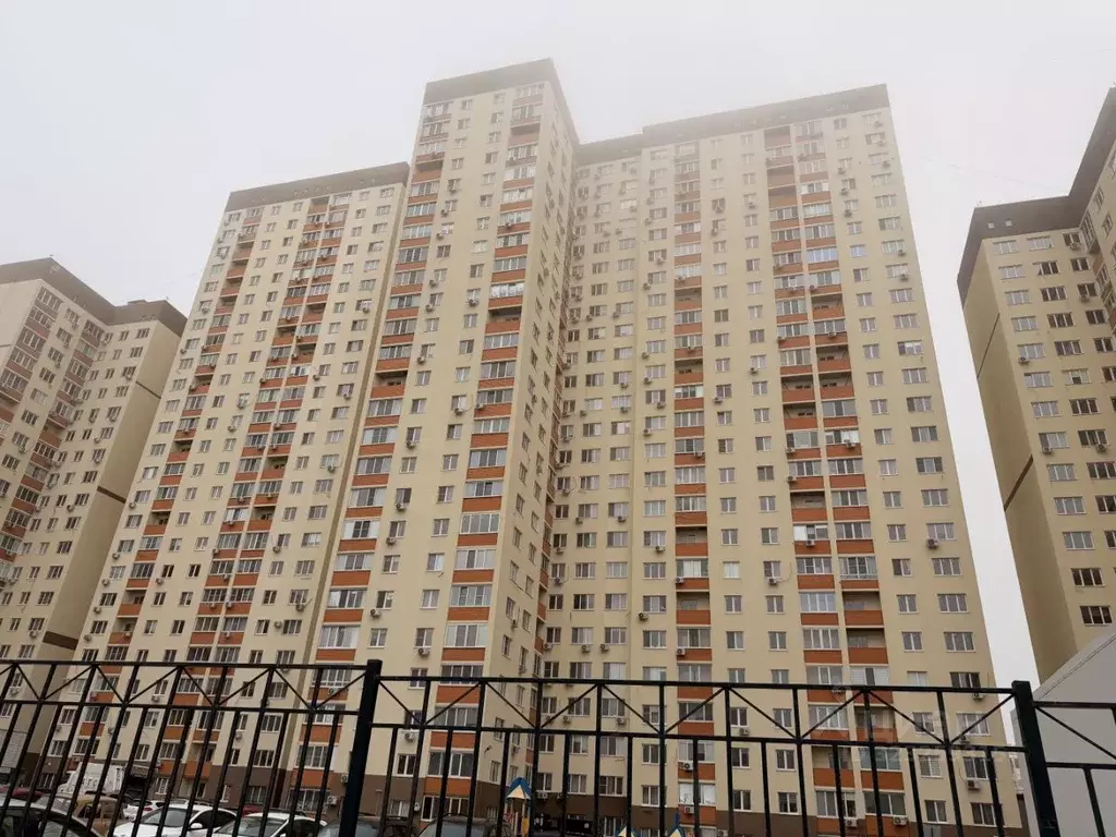 2-к кв. Саратовская область, Саратов просп. Героев Отечества, 4А (60.1 ... - Фото 0