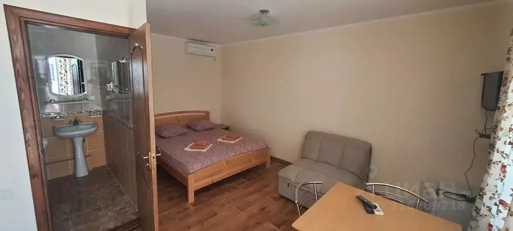 Комната Крым, Евпатория городской округ, Заозерное пгт ул. Олега ... - Фото 0