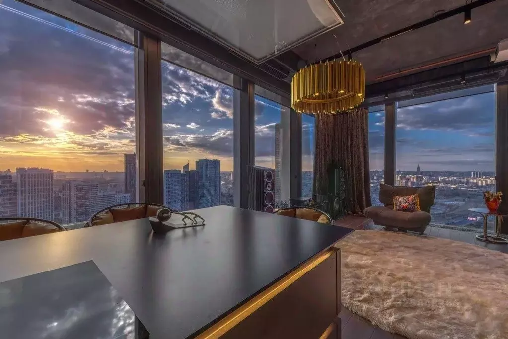 2-к кв. Москва 1-й Красногвардейский проезд, 22с1 (83.6 м) - Фото 0