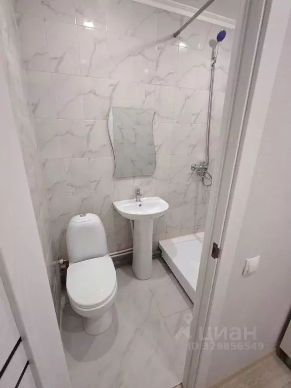 1-к кв. Омская область, Омск просп. Мира, 88Б (17.0 м) - Фото 1