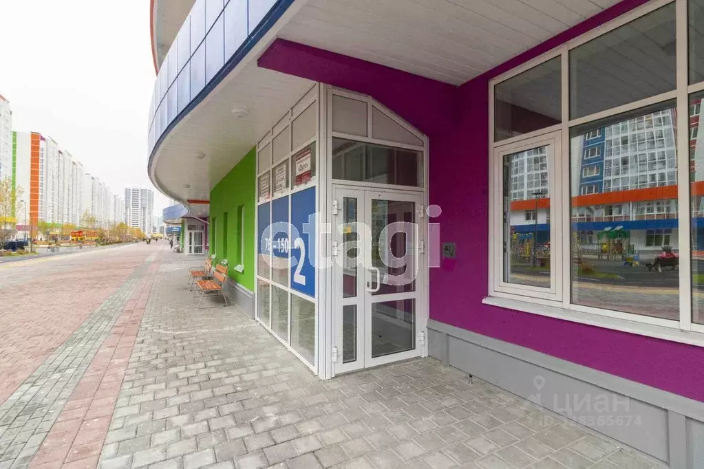 2-к кв. Тюменская область, Тюмень ул. Павла Шарова, 3к1 (55.9 м) - Фото 1