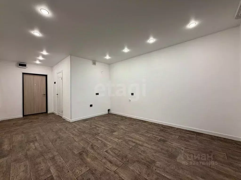 Студия Тюменская область, Тюмень ул. Тимофея Чаркова, 28 (24.9 м) - Фото 1