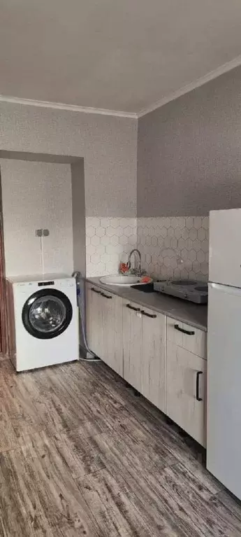 Студия Красноярский край, Красноярск ул. 60 лет Октября, 55 (18.0 м) - Фото 0