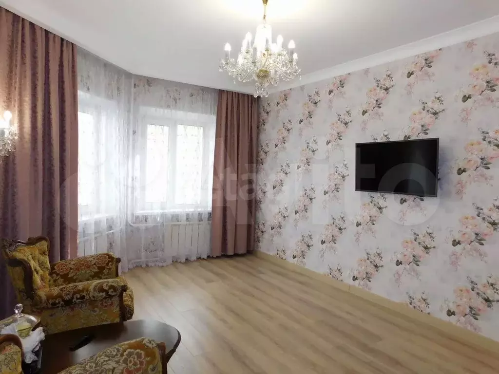 1-к. квартира, 40 м, 1/9 эт. - Фото 1