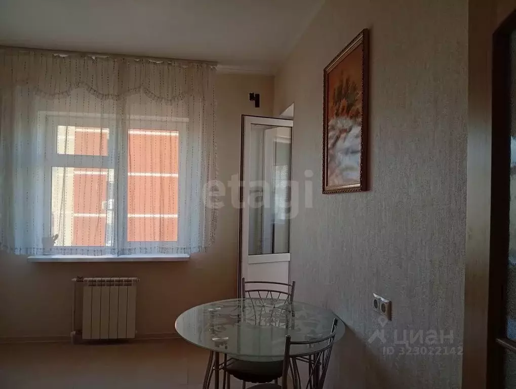 2-к кв. Астраханская область, Астрахань ул. Медиков, 3к3 (62.4 м) - Фото 0