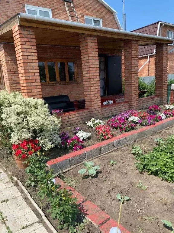 Дом в Омская область, Омский район, с. Троицкое Октябрьская ул. (172 ... - Фото 1