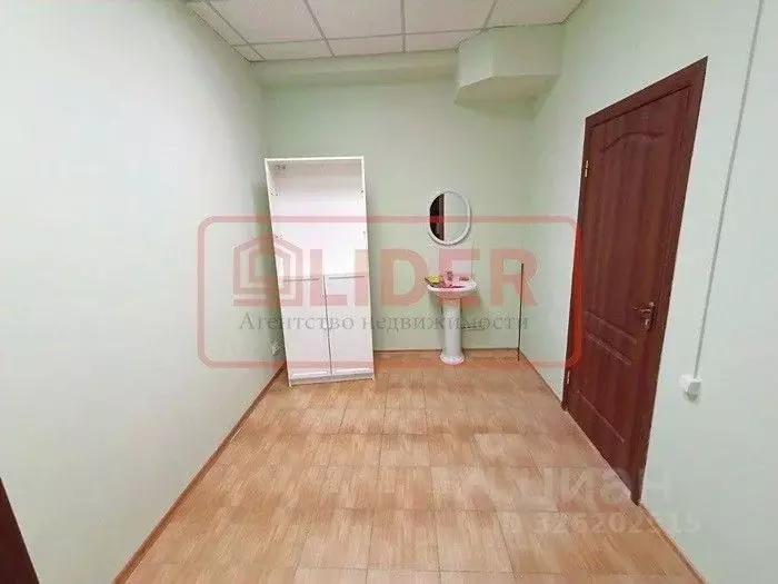 Офис в Севастополь ул. Дмитрия Ульянова, 1а (10 м) - Фото 2